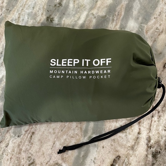 Mountain Hardwear Escape Insulated Pullover - Picture 7 of 8